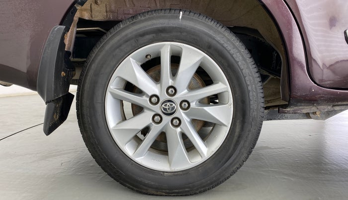 2016 Toyota Innova Crysta 2.4 VX 7 STR, Diesel, Manual, 72,147 km, Right Rear Wheel