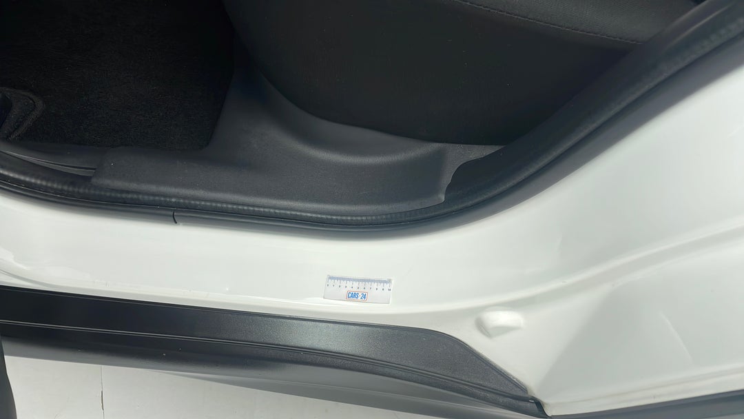 Door Sills Rear LHS Dent