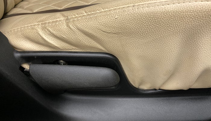2015 Maruti Swift VXI, Petrol, Manual, 61,768 km, Driver Side Adjustment Panel