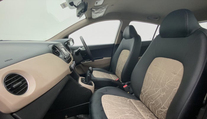 2019 Hyundai Grand i10 MAGNA 1.2 KAPPA VTVT, Petrol, Manual, 32,717 km, Right Side Front Door Cabin