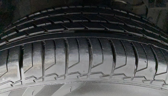 2021 Maruti S Cross ZETA SHVS PETROL, Petrol, Manual, 6,885 km, Right Front Tyre Tread