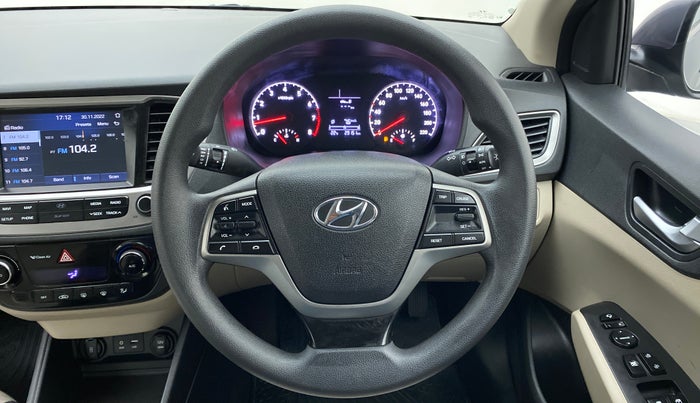 2017 Hyundai Verna 1.6 SX VTVT, Petrol, Manual, 29,275 km, Steering Wheel Close Up