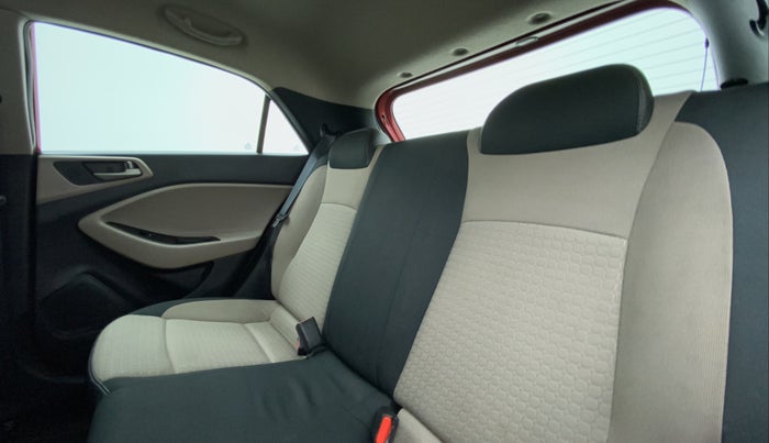 2017 Hyundai Elite i20 SPORTZ 1.2, Petrol, Manual, 29,524 km, Right Side Rear Door Cabin