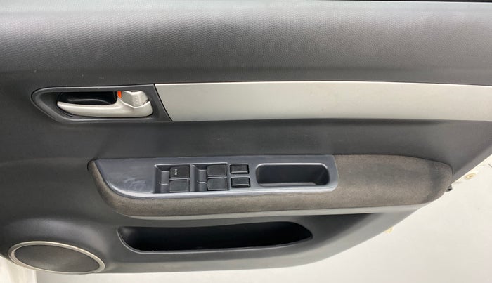 2011 Maruti Swift ZXI D, Petrol, Manual, 59,913 km, Driver Side Door Panels Control