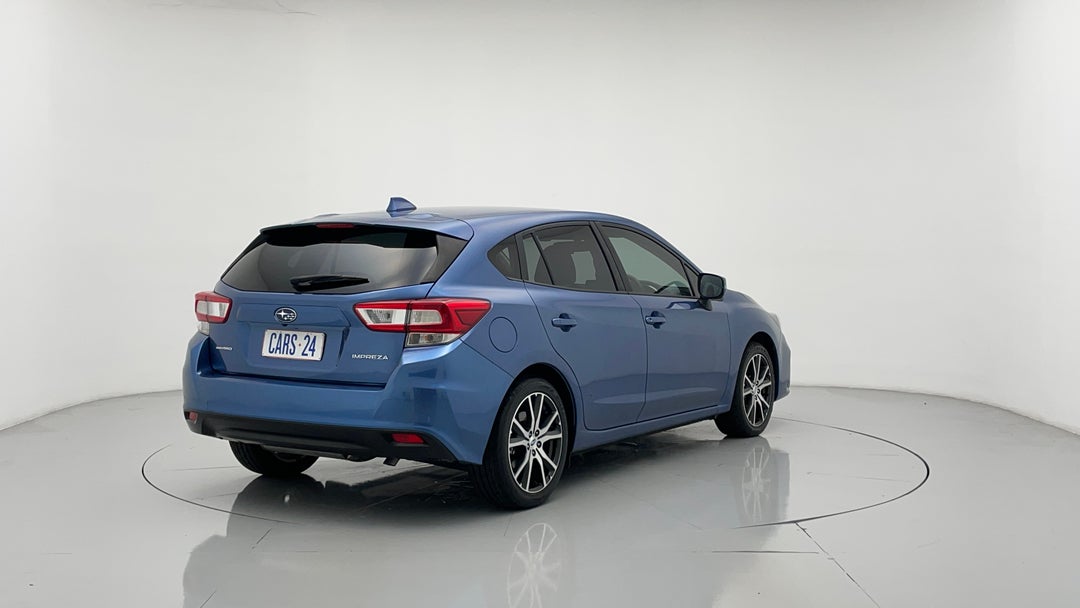 Right Back Diagonal (45- Degree) View