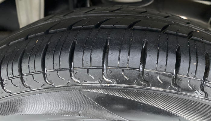 2019 Maruti Alto 800 LXI, Petrol, Manual, 12,138 km, Left Rear Tyre Tread