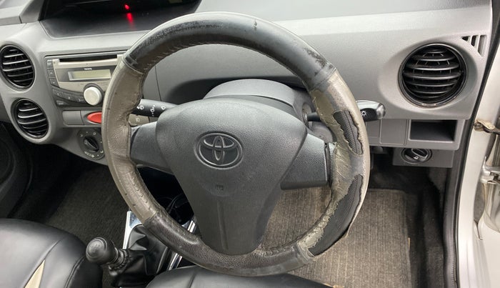 2012 Toyota Etios Liva GD, Diesel, Manual, 54,457 km, Steering wheel - Steering cover is minor torn