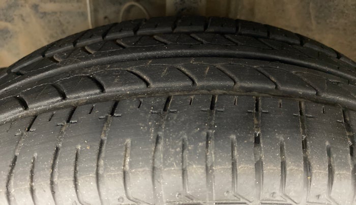 2012 Toyota Etios Liva GD, Diesel, Manual, 54,457 km, Left Front Tyre Tread