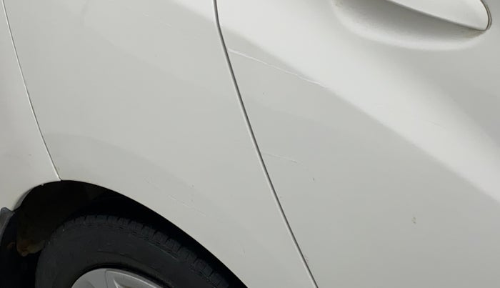 2017 Hyundai Eon SPORTZ, Petrol, Manual, 60,388 km, Right quarter panel - Minor scratches