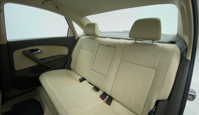 2014 Volkswagen Vento HIGHLINE DIESEL, Diesel, Manual, 1,05,831 km, Right Side Rear Door Cabin