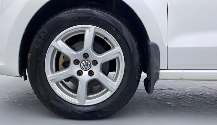 2014 Volkswagen Vento HIGHLINE DIESEL, Diesel, Manual, 1,05,831 km, Left Front Wheel