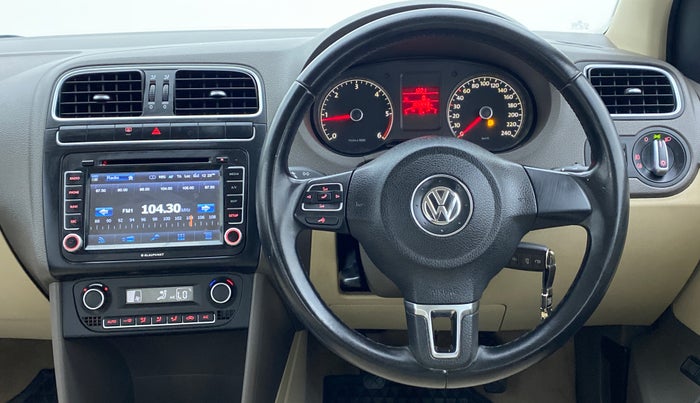 2014 Volkswagen Vento HIGHLINE DIESEL, Diesel, Manual, 1,05,831 km, Steering Wheel Close Up