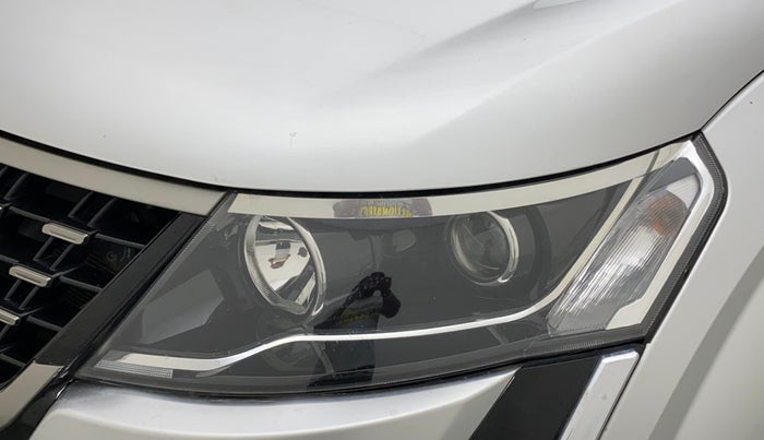 2019 Mahindra XUV500 W5, Diesel, Manual, 95,338 km, Left headlight - Minor scratches