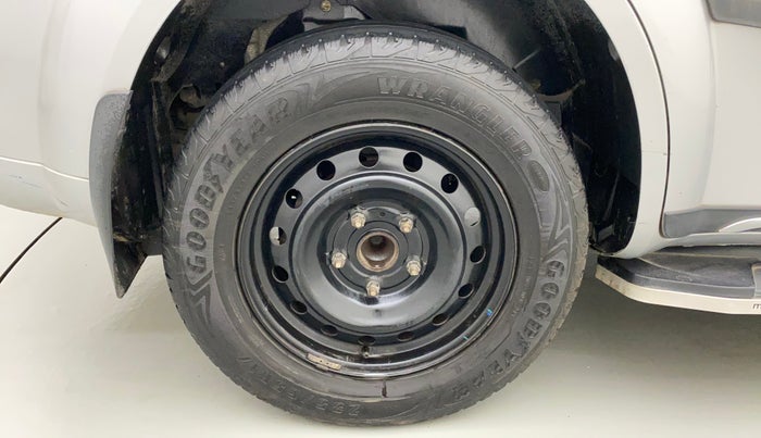 2019 Mahindra XUV500 W5, Diesel, Manual, 95,338 km, Right Rear Wheel