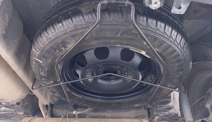 2016 Nissan Terrano XL P, Petrol, Manual, 23,824 km, Spare Tyre