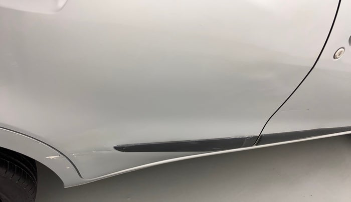 2017 Datsun Go T, Petrol, Manual, 68,815 km, Right rear door - Slightly dented