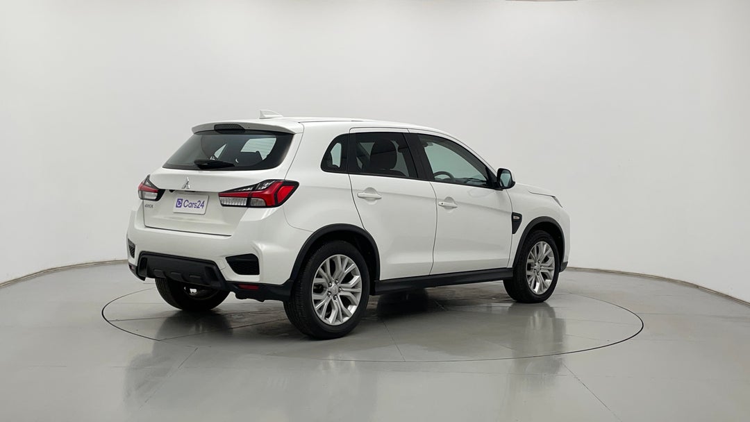 Right Back Diagonal (45- Degree) View