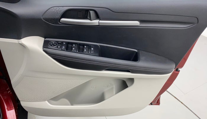 2023 KIA SONET HTX 1.0 DCT, Petrol, Automatic, 747 km, Driver Side Door Panels Control