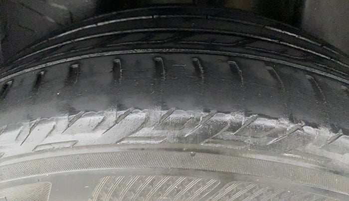 2017 Jeep Compass LONGITUDE 2.0 DIESEL, Diesel, Manual, 98,641 km, Left Rear Tyre Tread