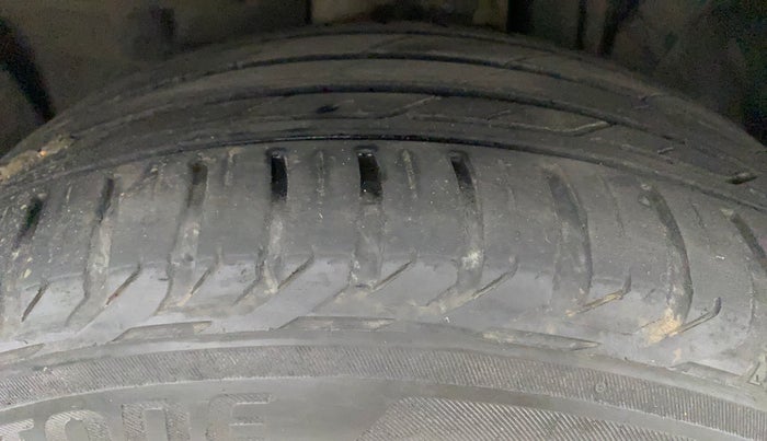 2017 Jeep Compass LONGITUDE 2.0 DIESEL, Diesel, Manual, 98,641 km, Left Front Tyre Tread