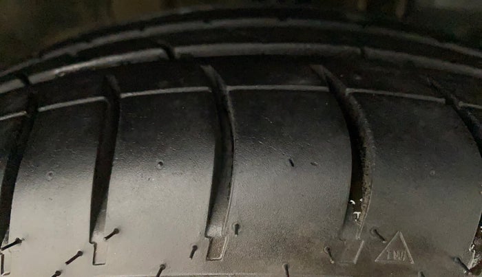 2016 Tata Tiago XZ PETROL, Petrol, Manual, 44,593 km, Right Front Tyre Tread