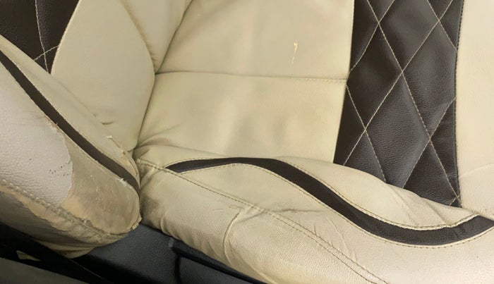 2015 Hyundai Eon MAGNA +, Petrol, Manual, 53,812 km, Driver seat - Cover slightly torn
