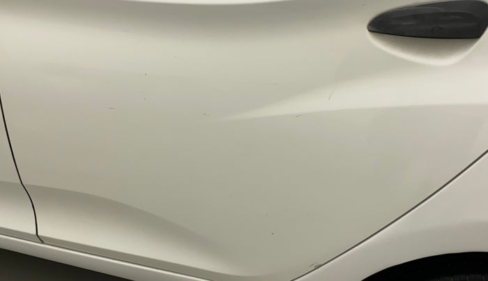 2015 Hyundai Eon MAGNA +, Petrol, Manual, 53,812 km, Rear left door - Minor scratches