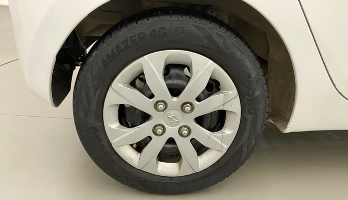 2015 Hyundai Eon MAGNA +, Petrol, Manual, 53,812 km, Right Rear Wheel
