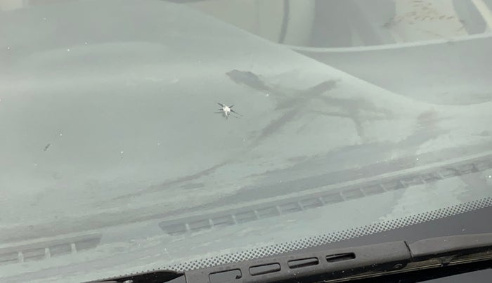2015 Hyundai Eon MAGNA +, Petrol, Manual, 53,812 km, Front windshield - Minor spot on windshield