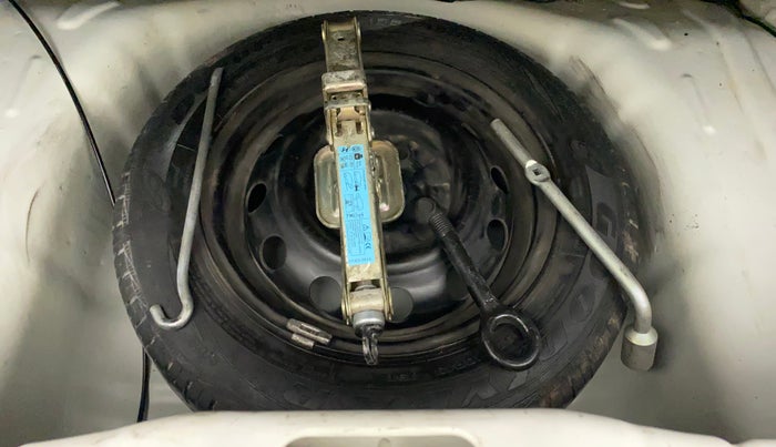 2015 Hyundai Eon MAGNA +, Petrol, Manual, 53,812 km, Spare Tyre