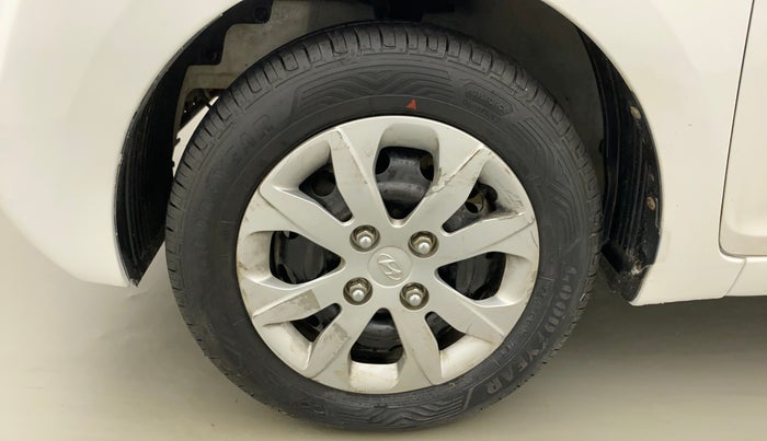 2015 Hyundai Eon MAGNA +, Petrol, Manual, 53,812 km, Left Front Wheel