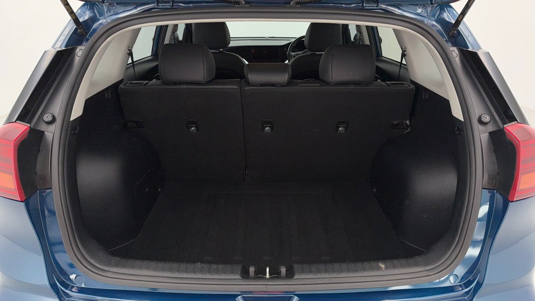 2021 Kia Niro Hev Sport (hybrid), Automatic, 85101 km, Boot Inside View