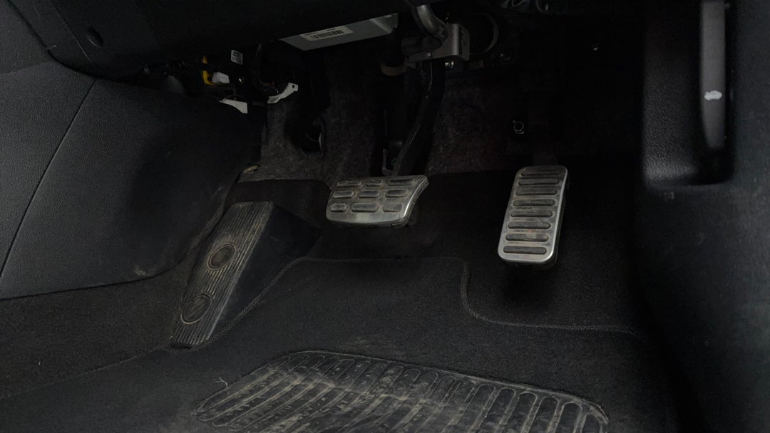 2021 Kia Niro Hev Sport (hybrid), Automatic, 85101 km, Pedals and Footmat