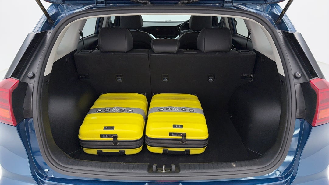 2021 Kia Niro Hev Sport (hybrid), Automatic, 85101 km, Boot Inside View with Luggage