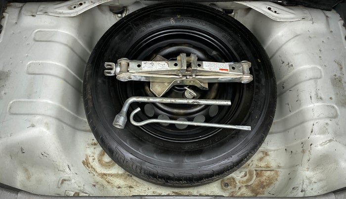 2015 Maruti Alto 800 LXI, Petrol, Manual, 1,17,562 km, Spare Tyre