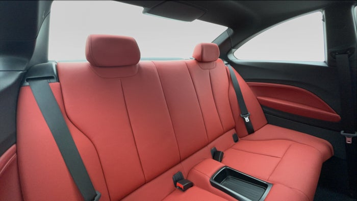BMW 2 SERIES COUPE-Right Side Door Cabin View