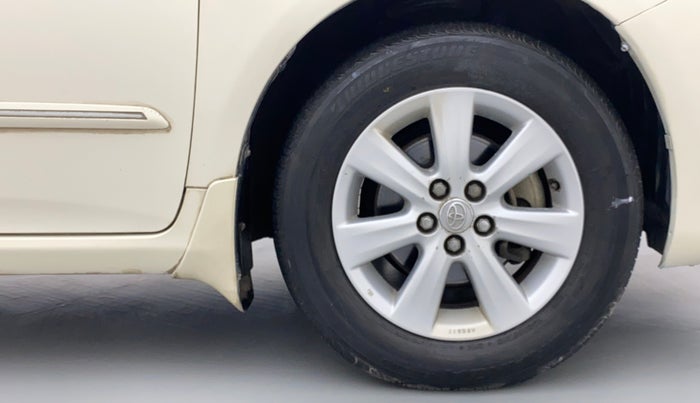 2009 Toyota Corolla Altis 1.8 G, Petrol, Manual, 25,001 km, Right Front Wheel