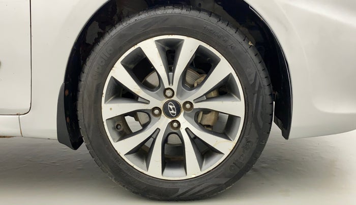 2014 Hyundai Verna FLUIDIC 1.6 VTVT SX, Petrol, Manual, 94,348 km, Right Front Wheel