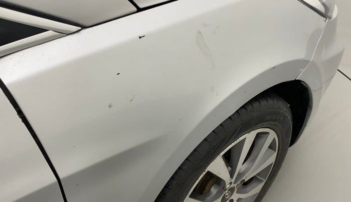 2014 Hyundai Verna FLUIDIC 1.6 VTVT SX, Petrol, Manual, 94,348 km, Right fender - Paint has minor damage