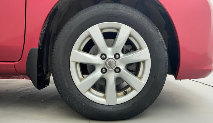 2013 Nissan Sunny XV DIESEL, Diesel, Manual, 1,65,352 km, Right Front Tyre