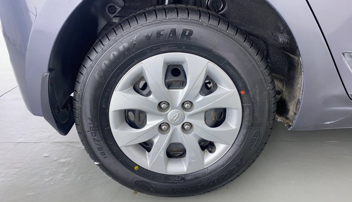 2016 Hyundai Elite i20 SPORTZ 1.2, Petrol, Manual, 36,870 km, Right Rear Wheel