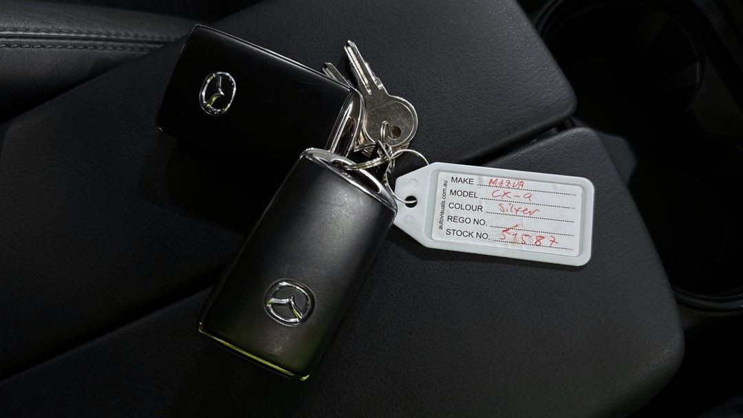 2020 Mazda CX-9 Touring (AWD), Automatic, 125180 km, Key Close-up