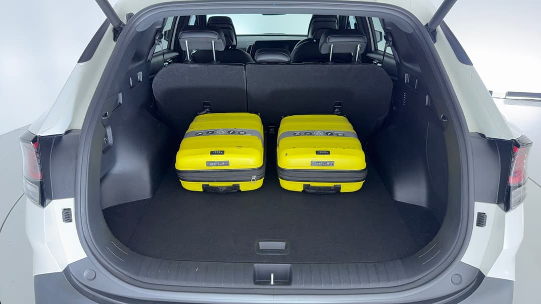 2024 Kia Sportage Sx+ (AWD), Automatic, 26788 km, Boot Inside View with Luggage