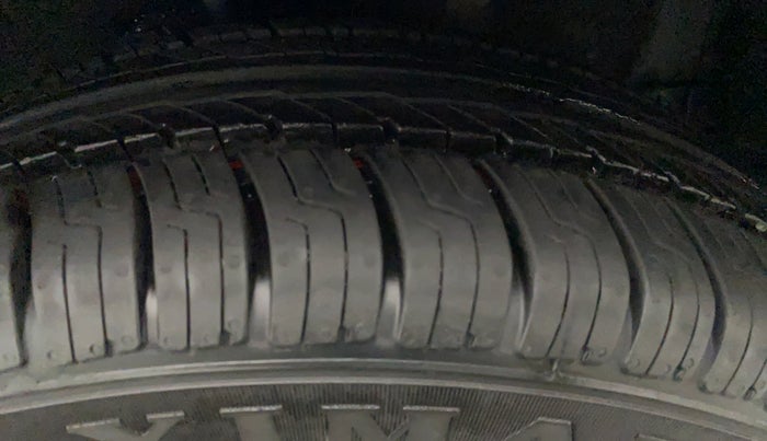 2014 Maruti Celerio VXI AMT, Petrol, Automatic, 41,935 km, Left Front Tyre Tread
