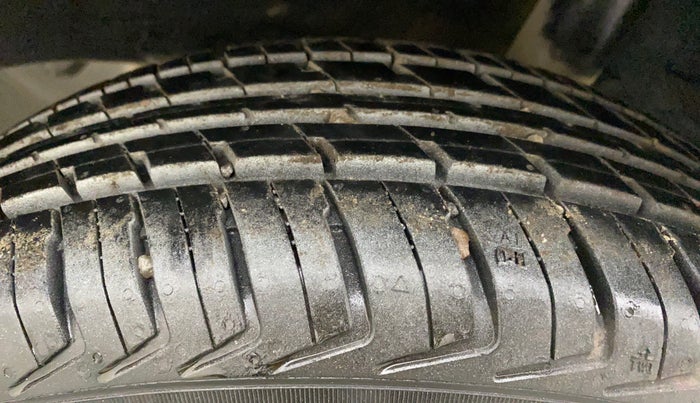 2016 Datsun Redi Go S, Petrol, Manual, 58,107 km, Left Rear Tyre Tread