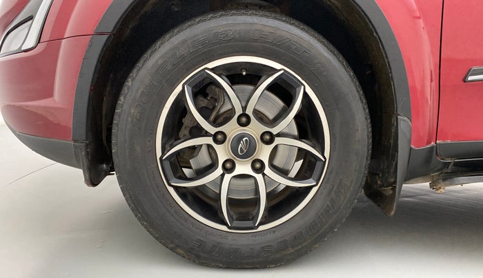 2018 Mahindra XUV500 W7 FWD, Diesel, Manual, 51,431 km, Left Front Wheel