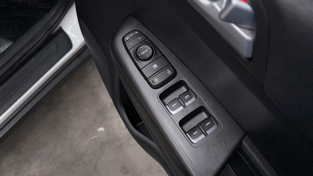2018 Kia Sportage Si (FWD), Automatic, 84606 km, Drivers Side Door Panel Controls