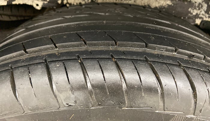 2020 Mahindra Scorpio S9, Diesel, Manual, 41,925 km, Right Rear Tyre Tread