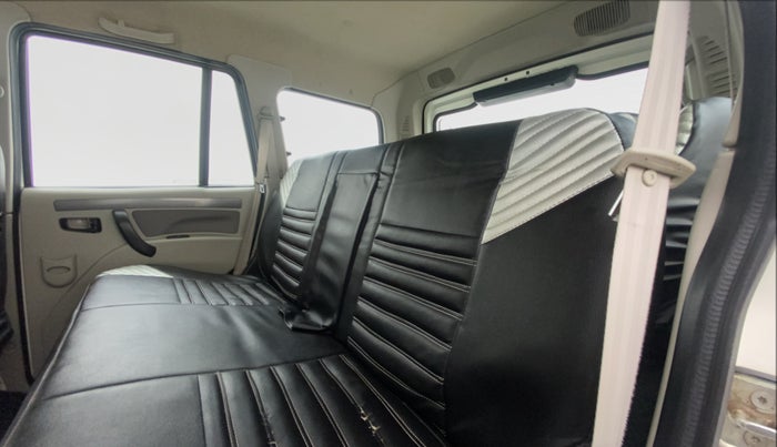 2020 Mahindra Scorpio S9, Diesel, Manual, 41,925 km, Right Side Rear Door Cabin