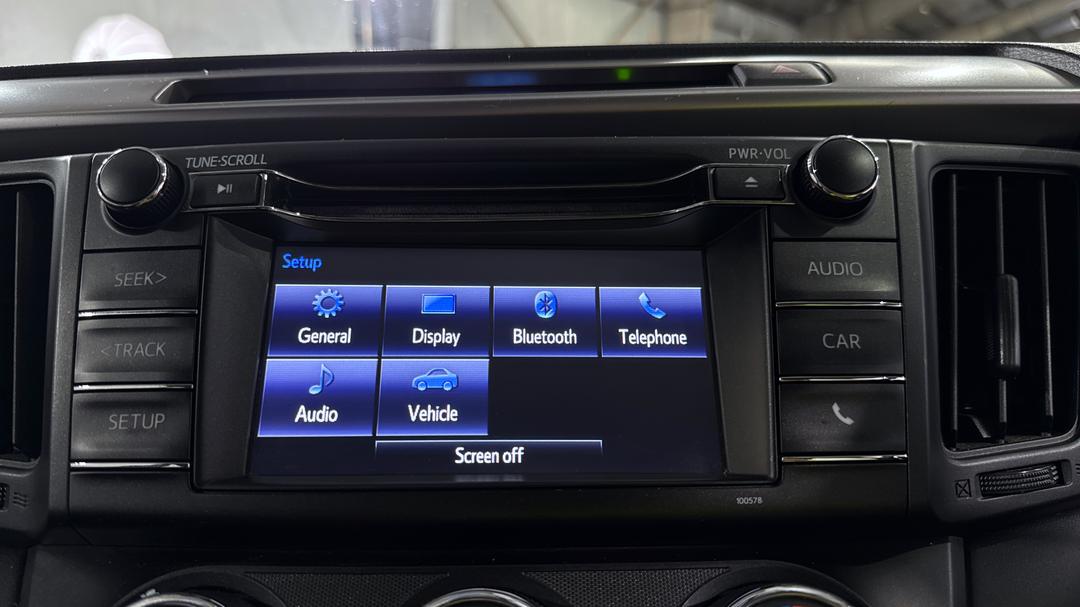 2017 Toyota RAV4 Gx (4x4), Automatic, 81238 km, Infotainment System